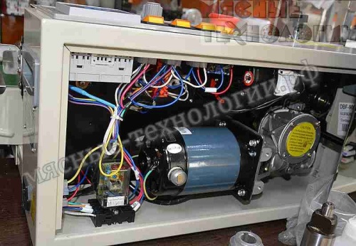Роликовый конвейерный запайщик пакетов DBF-900W (с правой подачей) фото 3
