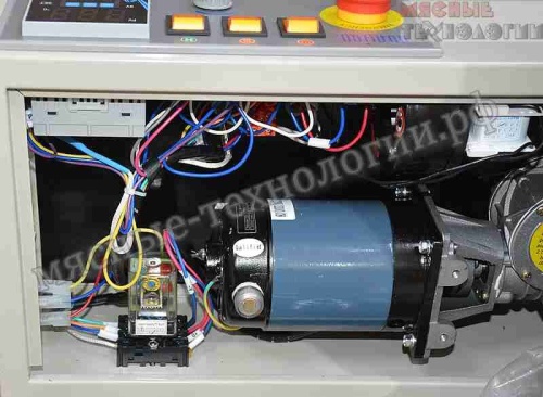 Роликовый конвейерный запайщик пакетов DBF-900W (с правой подачей) фото 4